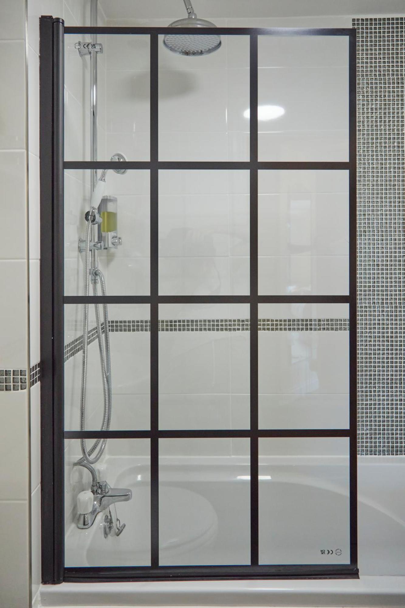 Stylish 2-Bedroom Apartment With Free Parking 할리팩스 외부 사진