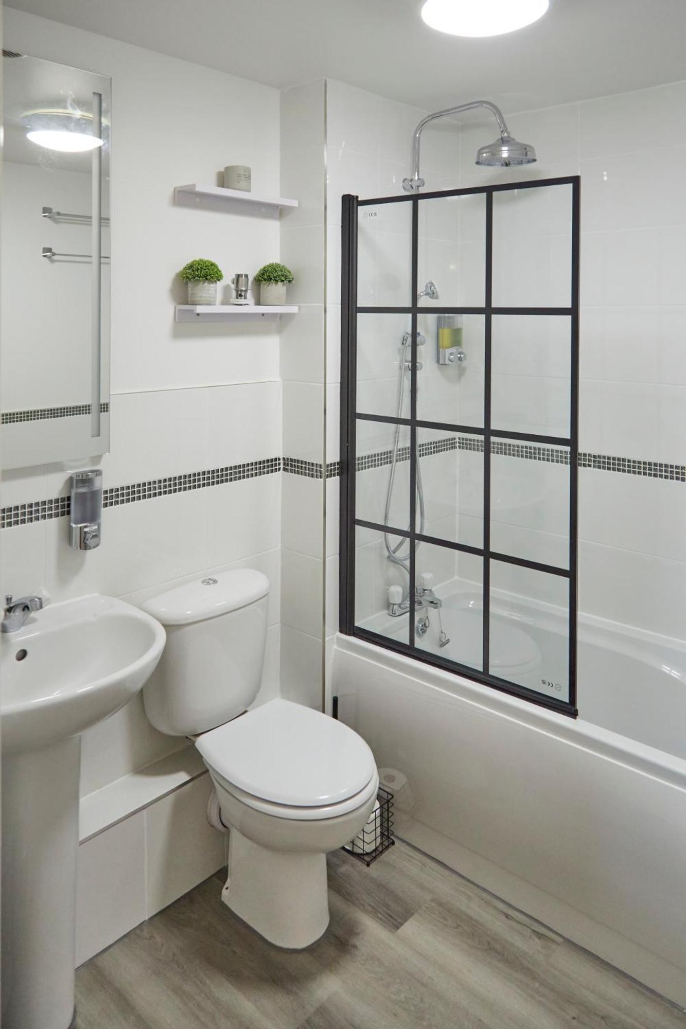 Stylish 2-Bedroom Apartment With Free Parking 할리팩스 외부 사진